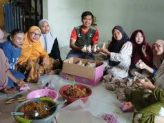 TIS Energy Salurkan 500 Paket Bantuan Pangan bagi Warga Terdampak Tanggul Jebol Sungai Tuntang