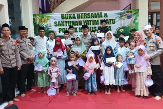 Aksi Humanis Polsek Kudus Kota: Santuni Puluhan Anak Yatim & Buka Bersama di Ramadhan 1447 H