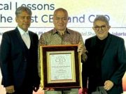 Presdir JNE Raih Penghargaan Indonesia Best CEO 2025