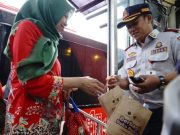 Dompet Dhuafa Jateng-Dishub Kota Semarang Salurkan Ratusan Paket Berbuka dan Puluhan Sembako