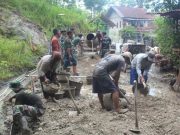 Jelang Penutupan TMMD, Satgas Kodim Kebumen Kebut Pengerjaan Rabat Beton