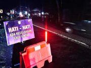 Hilang Kendali, Bus Menabrak Warung Bakso