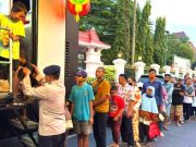 Bersama Klenteng Hok Tiek Bio Menggelar Aksi Bagi-bagi Takjil