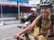 Gowes ke Kantor, Sekda Grobogan Anang Armunanto, Ajak ASN Hemat Energi dengan Naik Sepeda