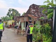 Hujan Deras Disertai Angin Kencang Porak-porandakan Rumah dan Mushola di Grobogan