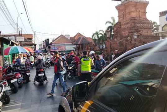 Viral! Kapolsek Kudus Kota Sikat Ojek Liar di Menara: Tarif ‘Nuthuk’ dan Bikin Macet