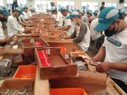 Mendobrak Mitos, ‘Tangkis’, Proses Produksi Rokok SKT PT Djarum yang Kini Andalkan Buruh Laki-laki