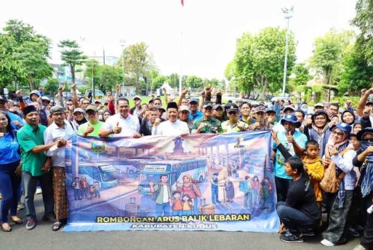 Bupati Kudus Lepas 300 Perantau untuk Balik, Doakan Selamat dan Sukses