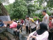 Kapolres Grobogan AKBP Ike Yulianto Turun ke Sendang Keyongan, Pastikan Wisata Lebaran Aman dan Nyaman