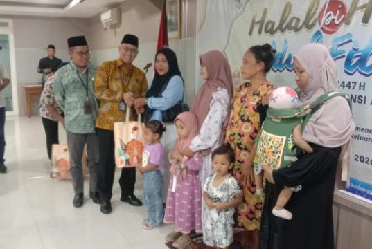 Halal Bihalal Perwakilan BKKBN Jateng, KH Fachrurozi Ungkap Realitas Aneh di Balik Lebaran di Indonesia