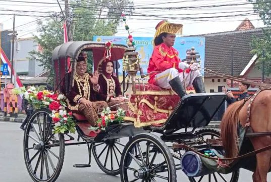 Tradisi Boyong Grobog Semarakkan Hari Jadi ke-300 Grobogan, Kirab dan 21 Gunungan Jadi Simbol Harapan