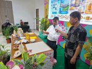 Vokasi Perhotelan UNISBANK Bagi Takjil dan Latih 100 Warga Bendan Ngisor Olah Jamur Jadi Peluang Usaha