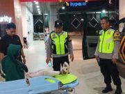 Sinergi Cepat Polsek Kudus Kota dan Dinsos: Evakuasi Ibu Tuna Wisma Linglung ke RSUD