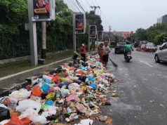 DLH Kota Semarang Bersihkan Tumpahan Sampah dan Minta Maaf