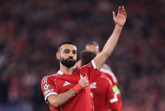 Ketika Mo Salah, Legenda Anfield Pamitan