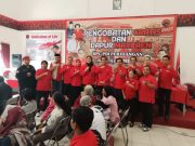 200 Warga Berobat Gratis di DPC PDIP Kebumen, 400 Nasi Kotak Ludes