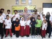 15 Siswa Kurang Mampu di Buayan Terima Bantuan dari Kapolres