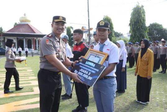 Siswa SMKN 1 Gombong Juara 1 Lomba Reels AI Kamtibmas