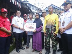 Wali Kota Serahkan Bantuan Korban Musibah Longsor di Panjang dan Rejowinangun Utara