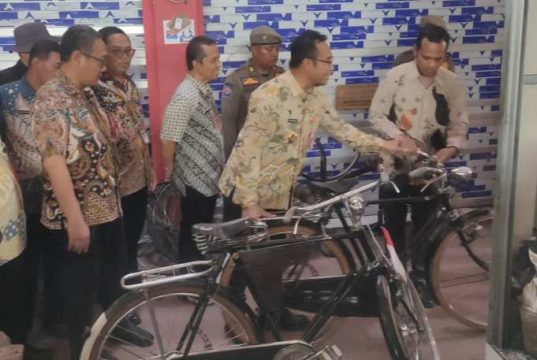 ASN Sragen Ngantor Bersepeda, Bagi yang Jauh Nebeng Mobil Teman