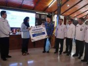 Usai Dilantik, Dilantik 156 PNS Brebes Salurkan Bantuan untuk Warga Sridadi