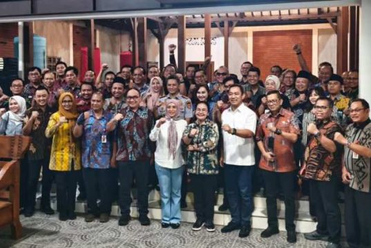 Agustin Silaturahmi ke Para Mantan Wali Kota, Tekankan Keberlanjutan Pembangunan