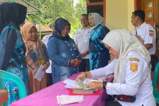Bantu Kepatuhan Wajib Pajak, Pemerintah Desa Tanjunganom dan TP PKK Sukses Gelar Program “Satset Pajak”