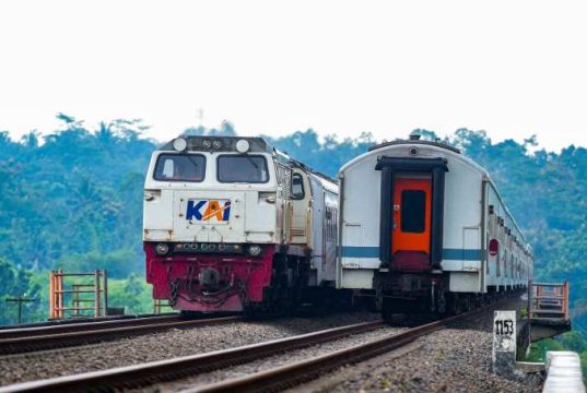 Evakuasi Sarana di Bekasi Masih Berlangsung, KAI Daop 5 Purwokerto Sampaikan Permohonan Maaf Jamin Refund 100℅