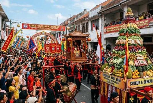 HUT Ke-160 TITD Ling Hok Bio Dimeriahkan Kirab Puluhan Kelenteng