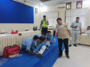 Kolaborasi Unik di SMKN 1 Purwodadi! Satlantas Polres Grobogan Gencarkan Tertib Berlalu Lintas, Dinas Kesehatan Latih P3K Korban Laka