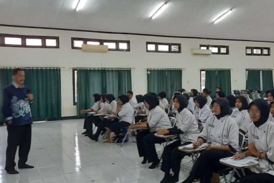 Sosialisasi Pemanfaatan Limbah Cangkang Telur di SMKN 4 Kendal