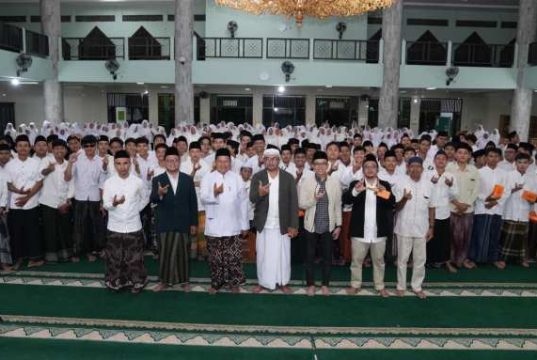 Pesanmasa Unissula Hadirkan Khutbah Ta’aruf, Angkat Pentingnya Birrul Walidain untuk Sukses