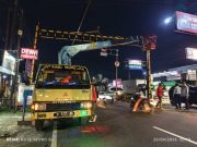 Pemkot Semarang Perketat Operasional Kendaraan Berat dengan Pasang Portal Katrol di Silayur