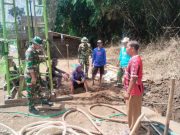 Serka Sugeng Bantu Warga Desa Puro Dapatkan Air Bersih, Pasang Alat Bor Sumur