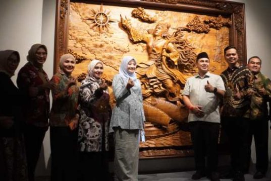 Kunjungi Pameran “TATAH” Jakarta, Wagub Taj Yasin Dorong Seni Ukir Jepara Mendunia