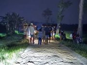 Aksi Heroik Warga Pulokulon Beli Dastu Demi Tambal Jalan Berlubang yang Kerap Makan Korban