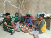 Bangun Kebersamaan di Desa, Satgas TMMD Memasak Bersama Warga