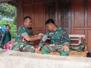 Tim Kesehatan TMMD Sragen Jaga Kondisi Satgas, Layani Pengobatan Warga