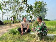 Kisah Satgas TMMD yang Berjumpa dengan Sahabat Lamanya di Lokasi Pembangunan Desa