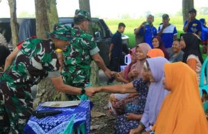 Di Lokasi Sumur Bor TMMD Dusun Gadungsari, Tawa Bahagia Warga Pecah