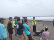 Dua Pelajar MTs Ambal Terseret Ombak Pantai Entak, 1 Hilang