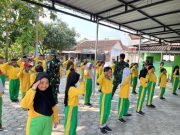 Tawa Anak-Anak Pecah Warnai Latihan PBB yang Dipandu Satgas TMMD