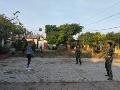 Satgas TMMD Latih Anak Desa Bermain Voli, Bangun Semangat dan Kedekatan