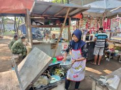 TMMD Reguler Kodim Sragen Membawa Berkah Ekonomi bagi Darminah, Pelaku UMKM Desa Blumbungan