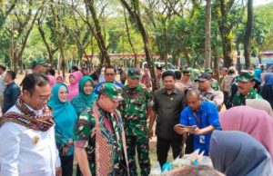Kasdam IV/Diponegoro Borong Produk UMKM di Penutupan TMMD Sragen