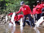 Tanam Pohon dan Tebar Benih Ikan di Karangpandan, Sumanto: Harus Ikhlas untuk Anak Cucu Kita