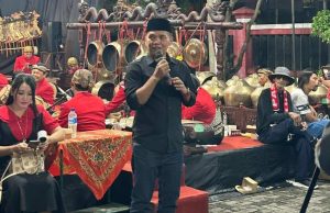 Beri Wadah Berkumpulnya Seniman Lokal, Ketua DPRD Jateng Sumanto Dapat Apresiasi