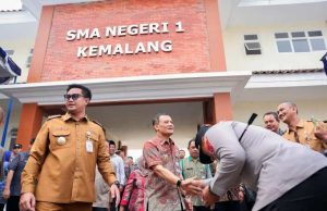 Gubernur Luthfi Resmikan SMA Pertama di Kemalang
