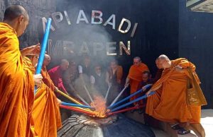 Menyala dari Grobogan, Api Dharma Waisak 2570 BE Bergerak ke Borobudur