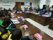 Driver Ojol Geruduk Gedung DPRD Kota Tegal